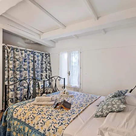 - Private Pool Villa Saint-Tropez